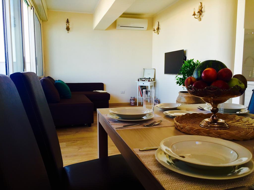 Solarium Achilles Apartment Giardini Naxos Bagian luar foto