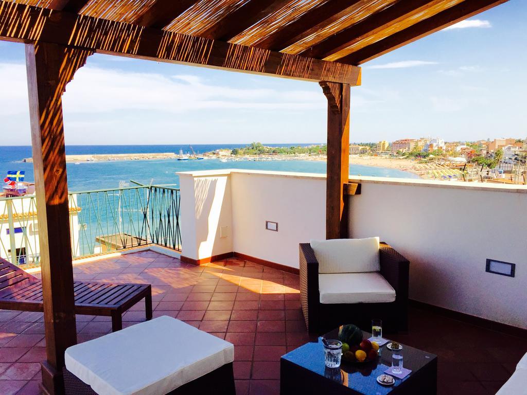 Solarium Achilles Apartment Giardini Naxos Bagian luar foto